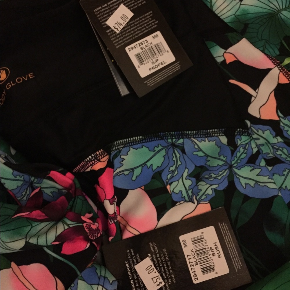 Body Glove matching sports bra and leggings